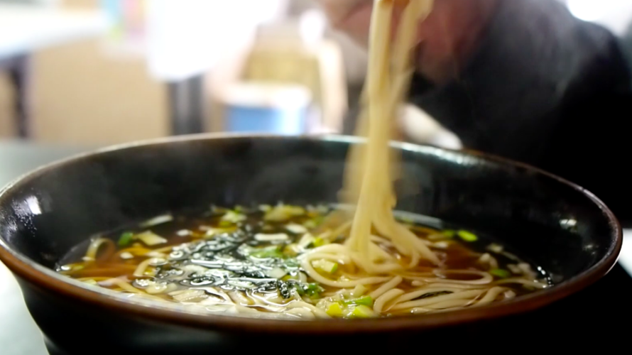 津軽百年食堂で食べる津軽そば